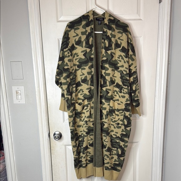 Attitudes by Renee Camouflage Cardigan - Picture 1 of 11